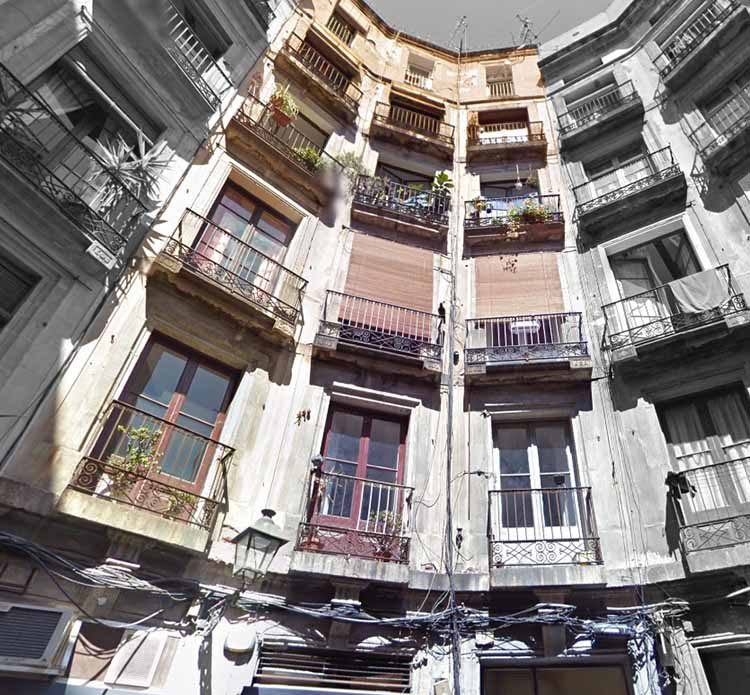 Milans 5 — Edificio adquirido por MK Premium en Barcelona